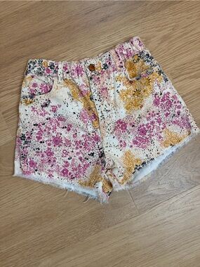 Anthropologie Pilcro Pink and Gold Floral Print Denim Shorts